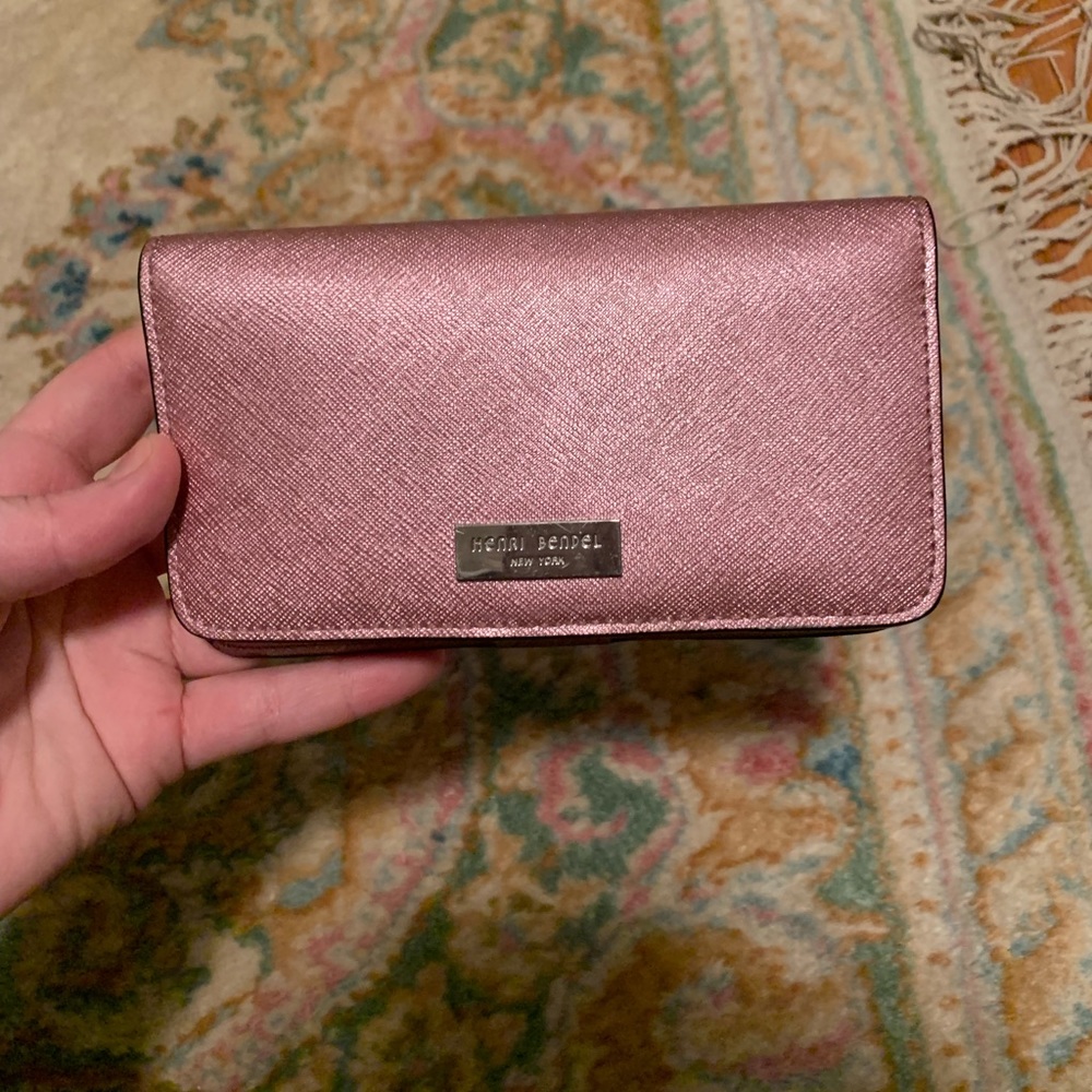 Henri Bendel Wallet